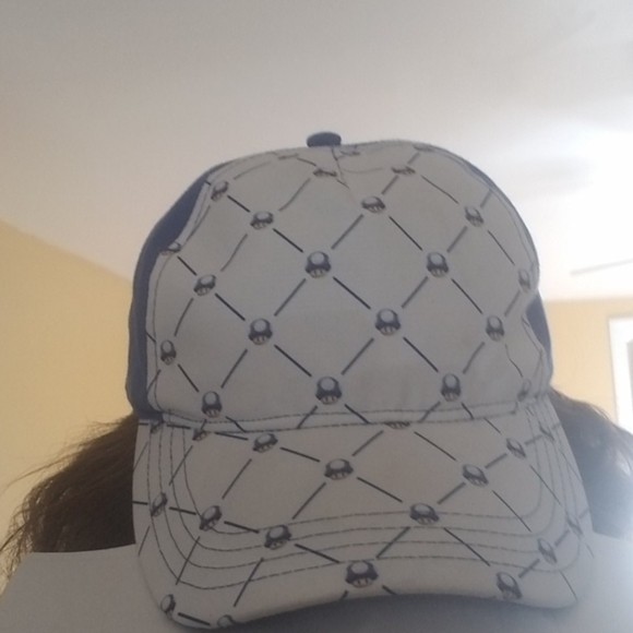 Super Mario ball cap ONE SIZE - Picture 2 of 5